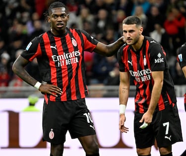 Santiago Giménez es un arma de doble filo para Allegri