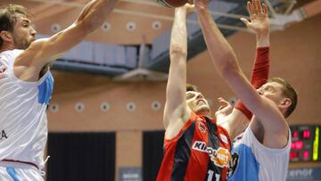 Vildoza guía al Baskonia en Santiago ante el Obradoiro