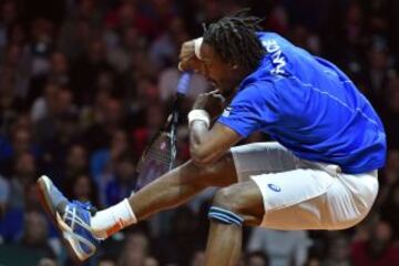 A Gael Monfils no le costó derrotar a Roger Federer en el segundo duelo de la final. Fue por 6-1, 6-4 y 6-3.