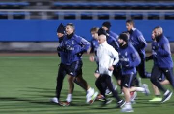 James Rodríguez entrena al lado de sus compañeros del Real Madrid en Yokohama, Japón, pensando en el Mundial de Clubes y el América de México, su primer rival.