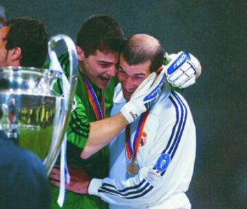 Los dos protagonistas del encuentro celebrando la consecución de la novena Champions del Madrid.