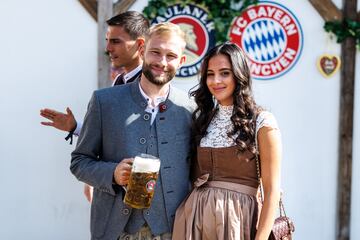 Konrad Laimer e Ines-Sarah durante la fiesta del Oktoberfest celebrado en Munich.