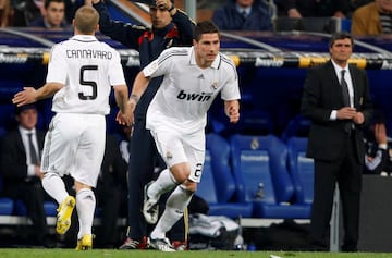 Se form車 en las categor赤as inferiores del Real Madrid, donde debut車 en 2004, solo jug車 con el primer equipo la temporada 04/05.