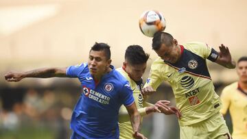 El defensor del Cruz Azul sali&oacute; a dar la cara despu&eacute;s del entrenamiento de la M&aacute;quina previo al duelo de vuelta frente al Am&eacute;rica.