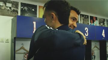 El nuevo refuerzo azul se encuentra con Toselli y ambos se largan a reír después de este comentario