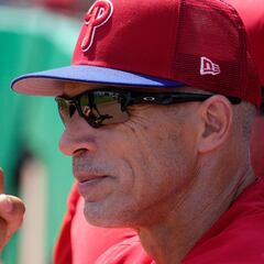 Philadelphia Phillies fire manager Joe Girardi