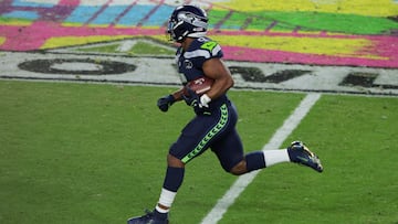 Football - NFL - Super Bowl LX - New England Patriots v Seattle Seahawks - Levi's Stadium, Santa Clara, California, United States - February 8, 2026 Seattle Seahawks' Kenneth Walker III in action before scoring a touchdown that was later disallowed REUTERS/Carlos Barria