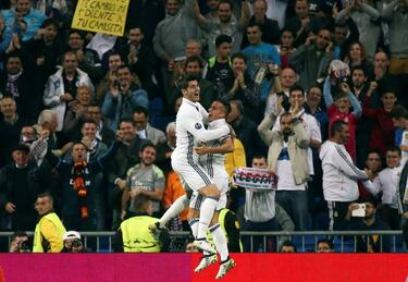 Lucas Vázquez agrees two-year contract extension with Madrid