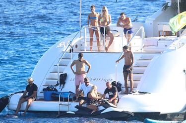 Vinicius y Militao disfrutaron, junto con sus acompañantes, de unos días en el mar Mediterráneo.