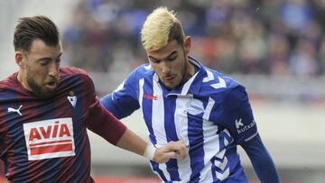 Theo Hern&aacute;ndez con el Alav&eacute;s. 