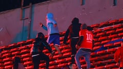 La confusa explicación de Independiente a los hechos de violencia ante la U en Buenos Aires: “Destruyeron instalaciones”