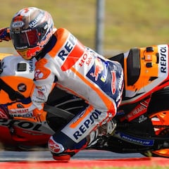 Márquez mira hacia delante