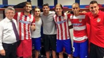 Cerezo con Leo, Koke, Costa, Filipe, Miranda y Giménez.