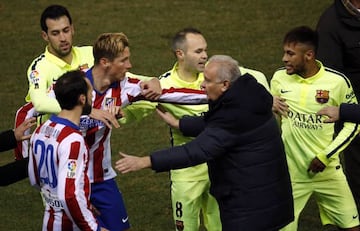 Los jugadores tuvieron que mediar en 2015 para que el enfrentamiento entre Torres y Neymar no fuesen a mayores.