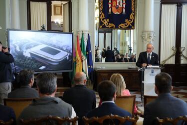 M¨¢laga presenta su magno proyecto de nueva Rosaleda