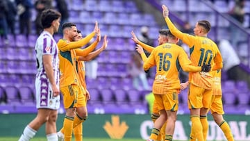 El Albacete celebra ante el Valladolid.