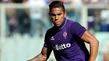 A pesar de que la Fiorentina ha disputado ocho partidos este año, el defensa mexicano sólo jugó un minuto en esos encuentros.