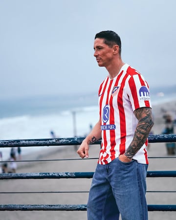 El ídolo del club colchonero ha sido la principal imagen para presentar la nueva equipación del equipo para la temporada 25/26.