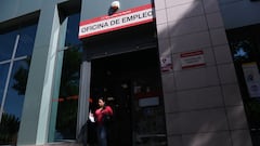 Fachada de una oficina del SEPE, a 3 de octubre de 2023, en Madrid (España).  El paro registrado en las oficinas de los servicios públicos de empleo subió en 19.768 personas en septiembre en relación al mes anterior (+0,7%) impulsado, sobre todo, por el sector servicios, que concentró buena parte del incremento del desempleo por el fin de la temporada turística. Con la subida de septiembre, se acumulan ya dos meses consecutivos de ascensos en el desempleo.
03 OCTUBRE 2023;PARO;DESEMPLEO;EMPLEO;ECONOMÍA;
Fernando Sánchez / Europa Press
03/10/2023