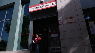 Fachada de una oficina del SEPE, a 3 de octubre de 2023, en Madrid (España).  El paro registrado en las oficinas de los servicios públicos de empleo subió en 19.768 personas en septiembre en relación al mes anterior (+0,7%) impulsado, sobre todo, por el sector servicios, que concentró buena parte del incremento del desempleo por el fin de la temporada turística. Con la subida de septiembre, se acumulan ya dos meses consecutivos de ascensos en el desempleo.
03 OCTUBRE 2023;PARO;DESEMPLEO;EMPLEO;ECONOMÍA;
Fernando Sánchez / Europa Press
03/10/2023