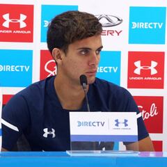 Saavedra: "Sabemos que va a llegar un 9, estamos tranquilos"