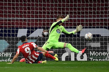 2-1. Luis Suárez marcó el segundo gol.