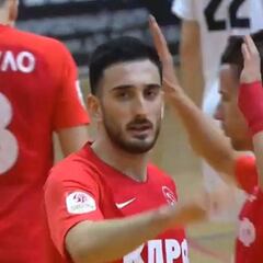 El Partido Comunista de Lin y Gómez no se detiene en Rusia