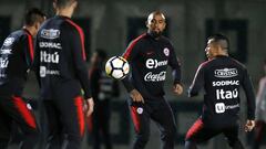 Eugenio Mena: "Apunto a estar en la Copa América de Brasil"