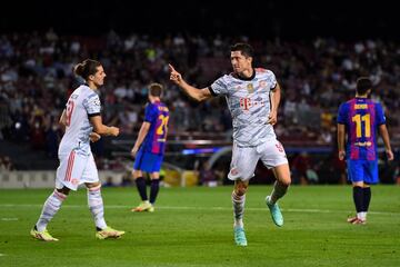 En el primer partido de la Champìons, el Barça sale acobardado ante el Bayern en el Camp Nou y pierde por 0-3. A Laporta se le empieza a acabar la paciencia. 