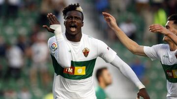 Sory Kaba le da el triunfo al Elche con un doblete.