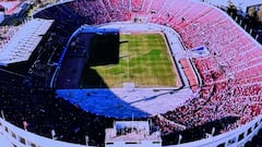 “Encontré muy pisoteada la cancha del Estadio Nacional, pasto muy seco, me llamó la atención para mal”