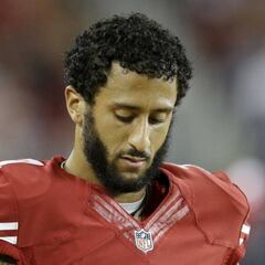 Agente de Colin Kaepernick sospecha de veto al jugador
