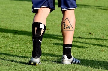 El ‘93′ de Ramos, la pierna de Messi, Gilardino y su Peppa Pig... Los tatuajes más feos de los futbolistas