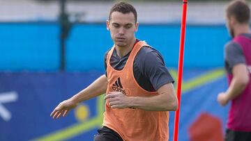 Vermaelen: Barcelona defender set for loan move to Roma