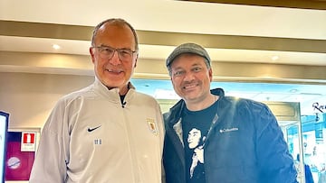 “Le prometí a mi hija que cuando Bielsa volviera a Chile, lo iba a poder conocer... Fue difícil, pero lo logramos”