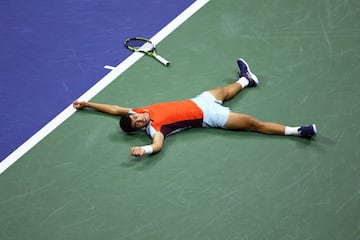 Partido de semifinales del US Open de tenis entre Carlos Alcaraz y Frances Tiafoe.