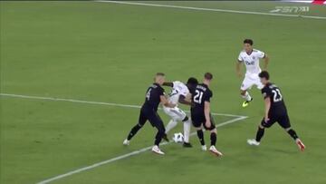 Alphonso Davies: Goals like this convinced Bayern to sign him