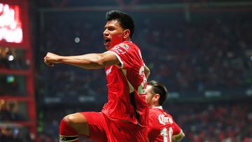 Jesus Gallardo celebrates his goal 2-1 of Toluca during the 17th round match between Toluca and Cruz Azul as part of the Liga BBVA MX, Torneo Clausura 2025 at Nemesio Diez Stadium, on April 19, 2025 in Toluca, Estadio de Mexico, Mexico.