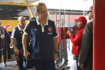 Ftbol, Universidad de Chile v Colo Colo.
Final Copa Chile 2015.
El entrenador de Universidad de Chile, Martin Lasarte llega al estadio para el partido final de la Copa Chile contra Colo Colo en el estadio La Portada de La Serena, Chile.
02/12/2015
Marcelo Hernandez/Photosport**********

Football, Universidad de Chile v Colo Colo.
Copa Chile Championship 2015 final.
Universidad de Chile's head coach, Martin Lasarte arrives to stadium before the Copa Chile Championship football match final against Colo Colo at the La Portada stadium in La Serena, Chile.
02/12/2015
Marcelo Hernandez/Photosport