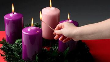 Corona de Adviento 2023: ¿cuáles son las oraciones para los domingos en familia y cuántas velas se encienden?
