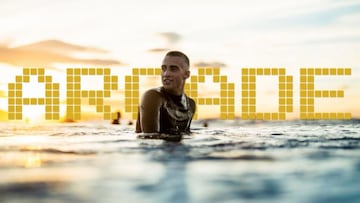 Yago Dom¨ªnguez: "Un verano no pod¨ªa m¨¢s del calor y los tortazos... y empec¨¦ a surfear"