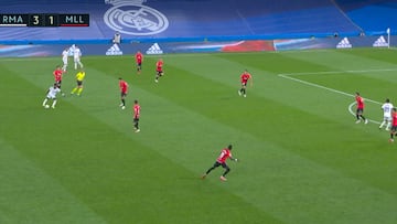 El regate de fantasía de Vinicius que dejó al Bernabéu fascinado