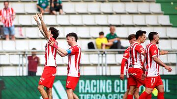 El Sporting se impuso con claridad al Racing de Ferrol en A Malata.