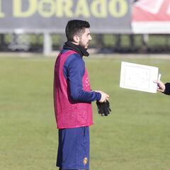 Álvaro es baja para Gijón y Papu sufre fatiga muscular