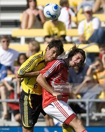 El ex Universidad de Chile estuvo en el Columbus Crew de la MLS entre el 2006 y el 2007.