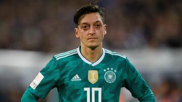 Ozil criticism 'hypocritical', says Klopp