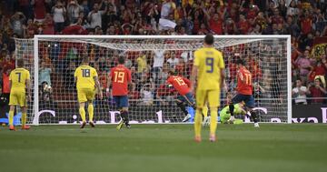 1-0. Sergio Ramos marc¨® el primer gol de penalti.