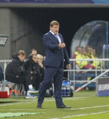 Vanhaezebrouck.