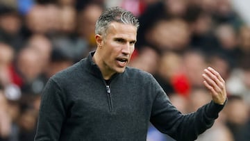 Problemas serios para Van Persie