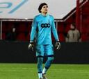El Standard Liége no quiere sufrir la baja de Guillermo Ochoa